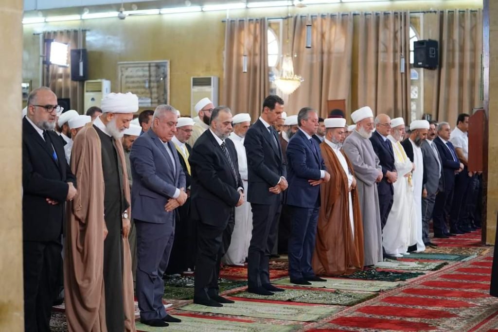 الرئيس بشار الأسد يشارك في إحياء ذكرى المولد النبوي الشريف في جامع عمر بن الخطاب في مدينة اللاذقية